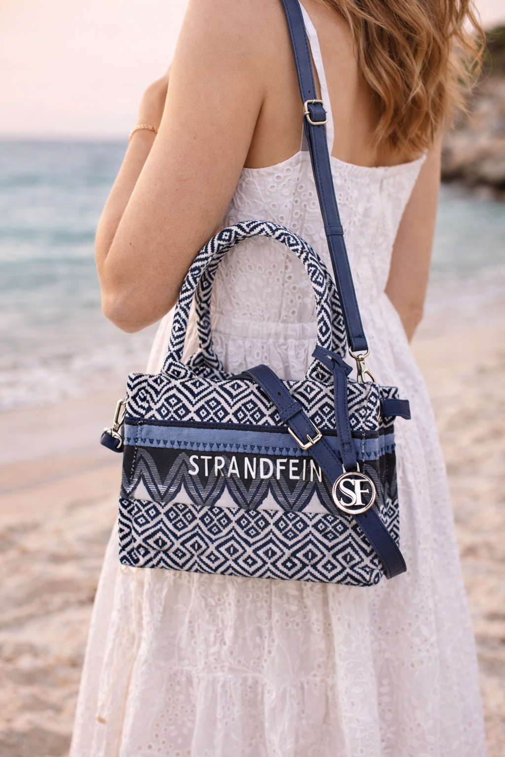 STRANDFEIN Henkeltasche Jacquard Logoanhänger div. Fächer