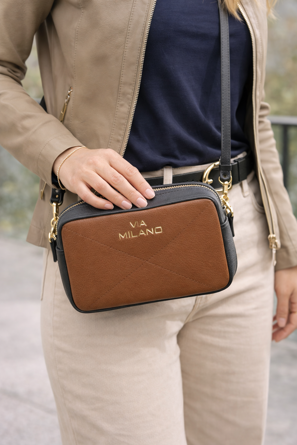 VIA MILANO Umhängetasche echt Leder Reißverschluss verstellbarer Riemen